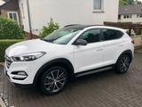 Hyundai TUCSON 1.6 T-GDI Premium 4WD DCT AHK Navi Pano - Hyundai TUCSON von privat