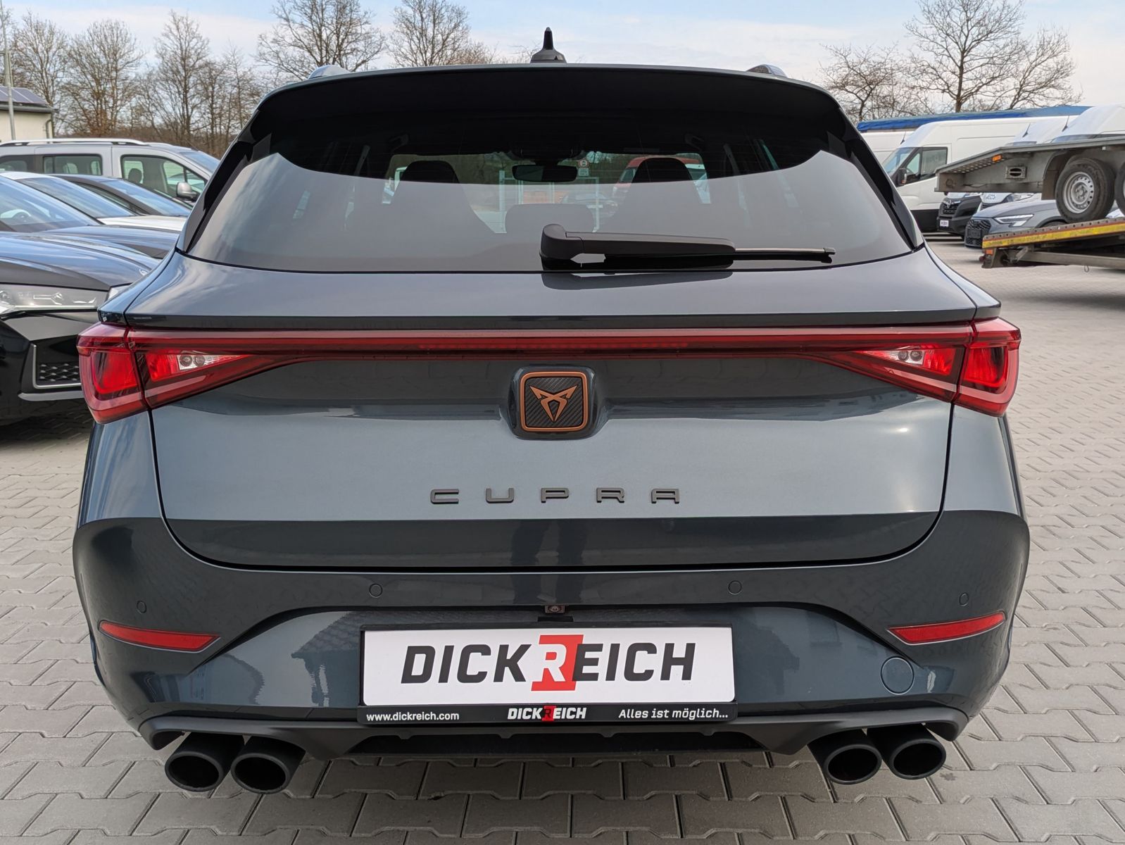 Fahrzeugabbildung CUPRA Leon VZ 2.0TSI 4Drive ACC*PANO*MATRIX*DCC*LM19"