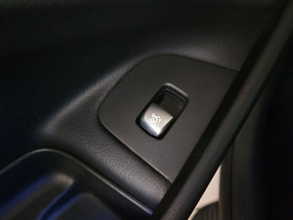 Fahrzeugabbildung Mercedes-Benz E 400 d 4M Luxury Pano Memory Totwi. LED 360°