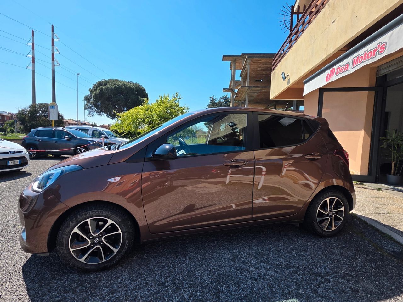 HYUNDAI i10