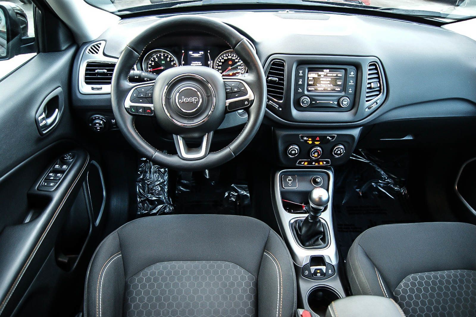 Fahrzeugabbildung Jeep Compass 1.4 Longitude KEYLESS WINTERPAKET