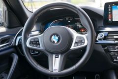 Fahrzeugabbildung BMW  5 Touring 520 d M Sport BMW Live Cockpit Pro