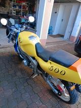 Yamaha FZR600 - YAMAHA FZR