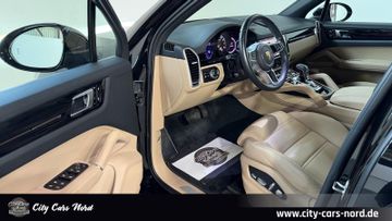 Porsche Cayenne - 10