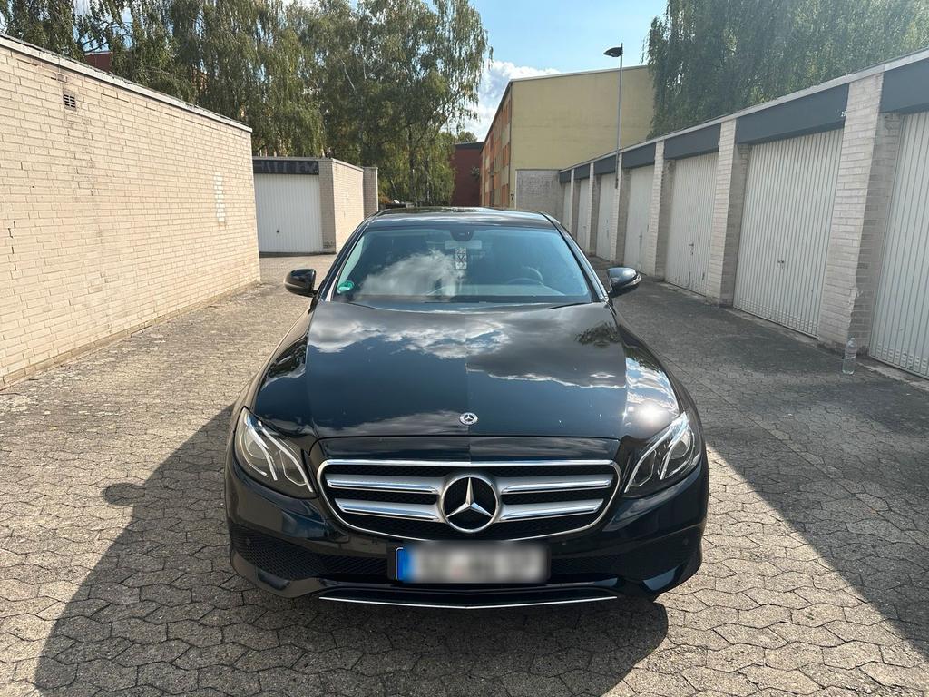 Mercedes-Benz E 220