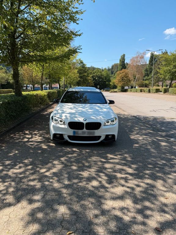 Image of BMW 530