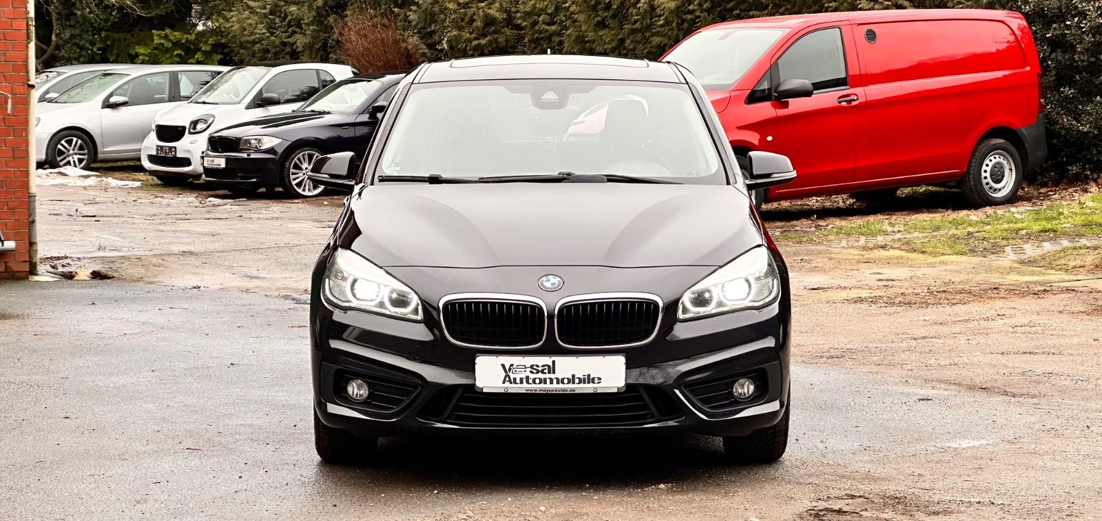 BMW 218d Active Tourer TOP AUSSTATUNG / SCHECKHEFT