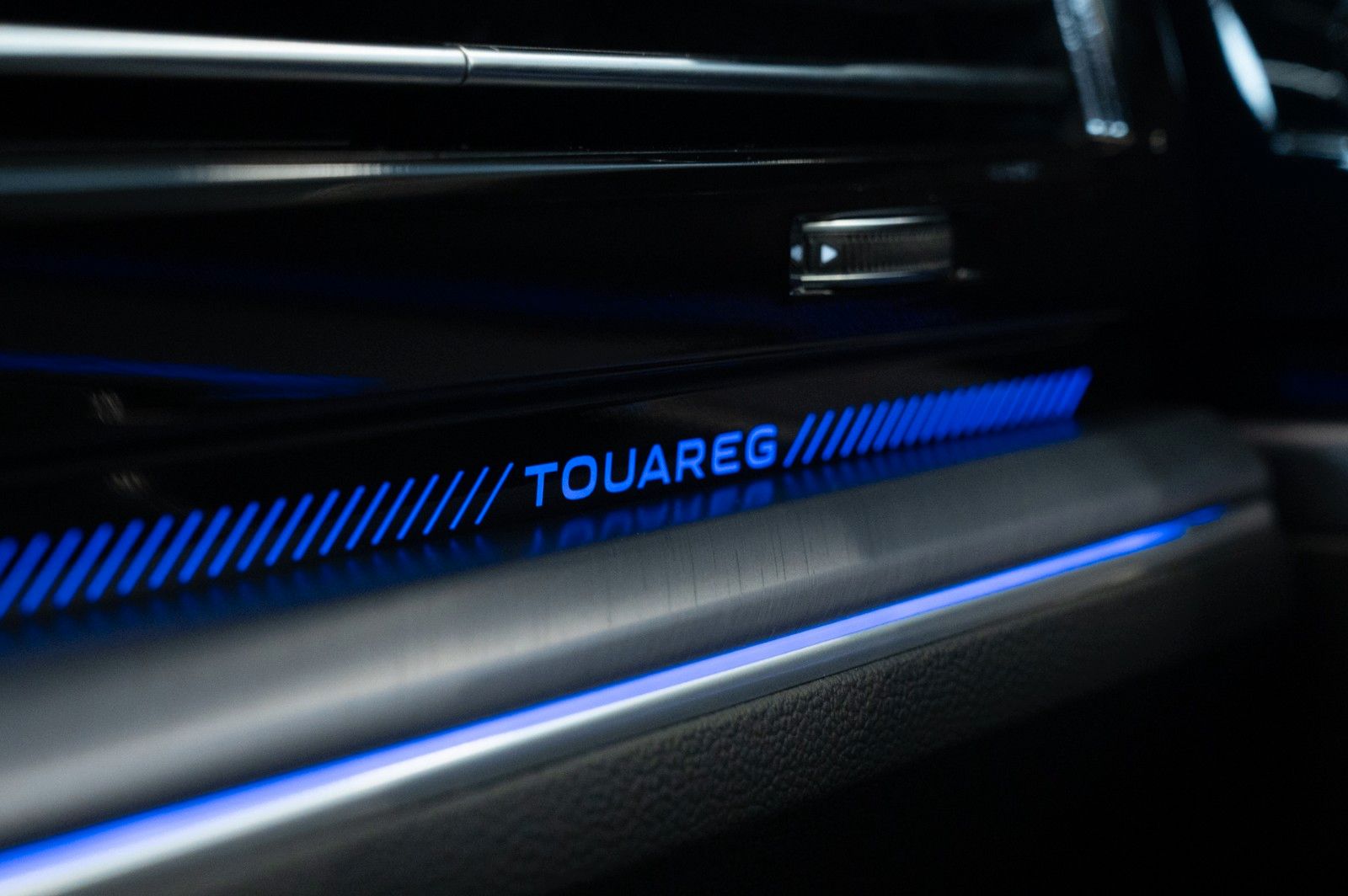 Daumennagel 39 - Volkswagen Touareg 3.0 TDI 4M|R-LINE|MASSAGE|PANO|ACC|AHK
