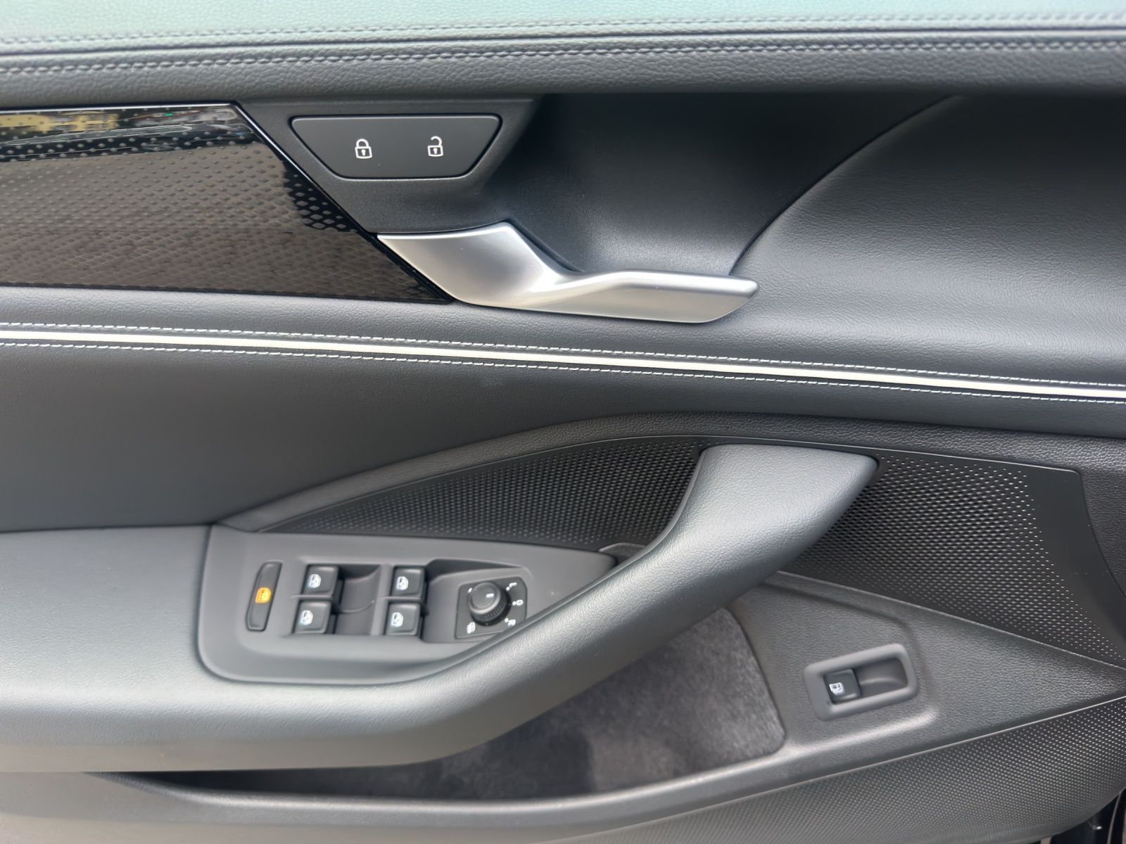 Volkswagen Passat Variant - Bild 8