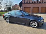 BMW 320 3 Limousine 320i - BMW 320 aus 2009: 320i