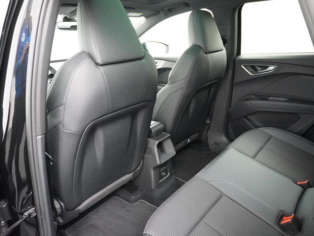 Audi Q4 e-tron 35 Launch edition S Competition 55 kWh