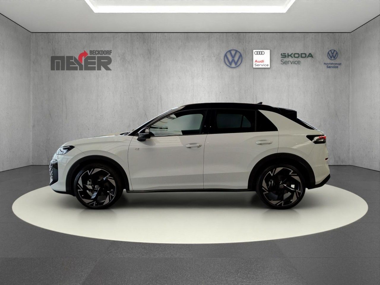 T-Roc R-Line 1.5 eTSI DSG Klima Sitzheizung