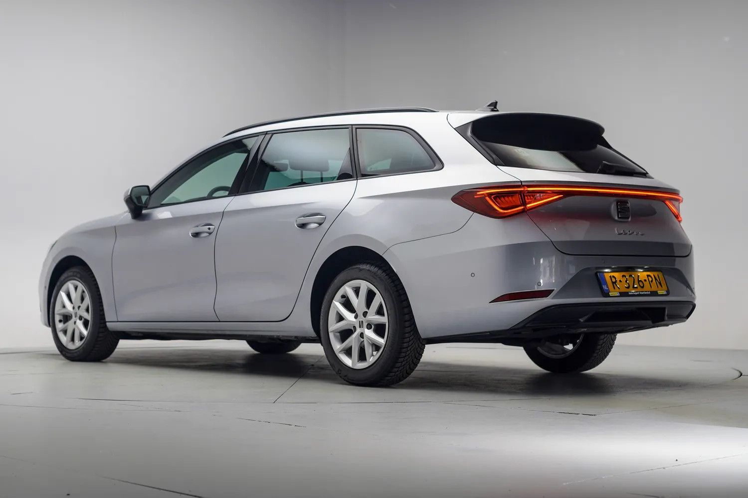 Seat Leon Sportstourer 1.0 TSI Style Business Intense imagem 3
