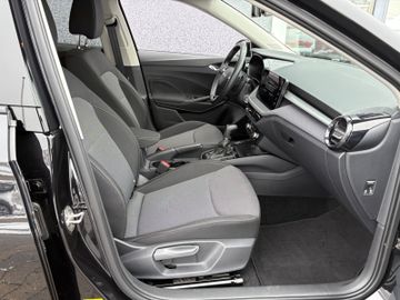 Fahrzeugabbildung SKODA Fabia 1.0 TSI DSG Selection Navi ACC LHZ SHZ uvm
