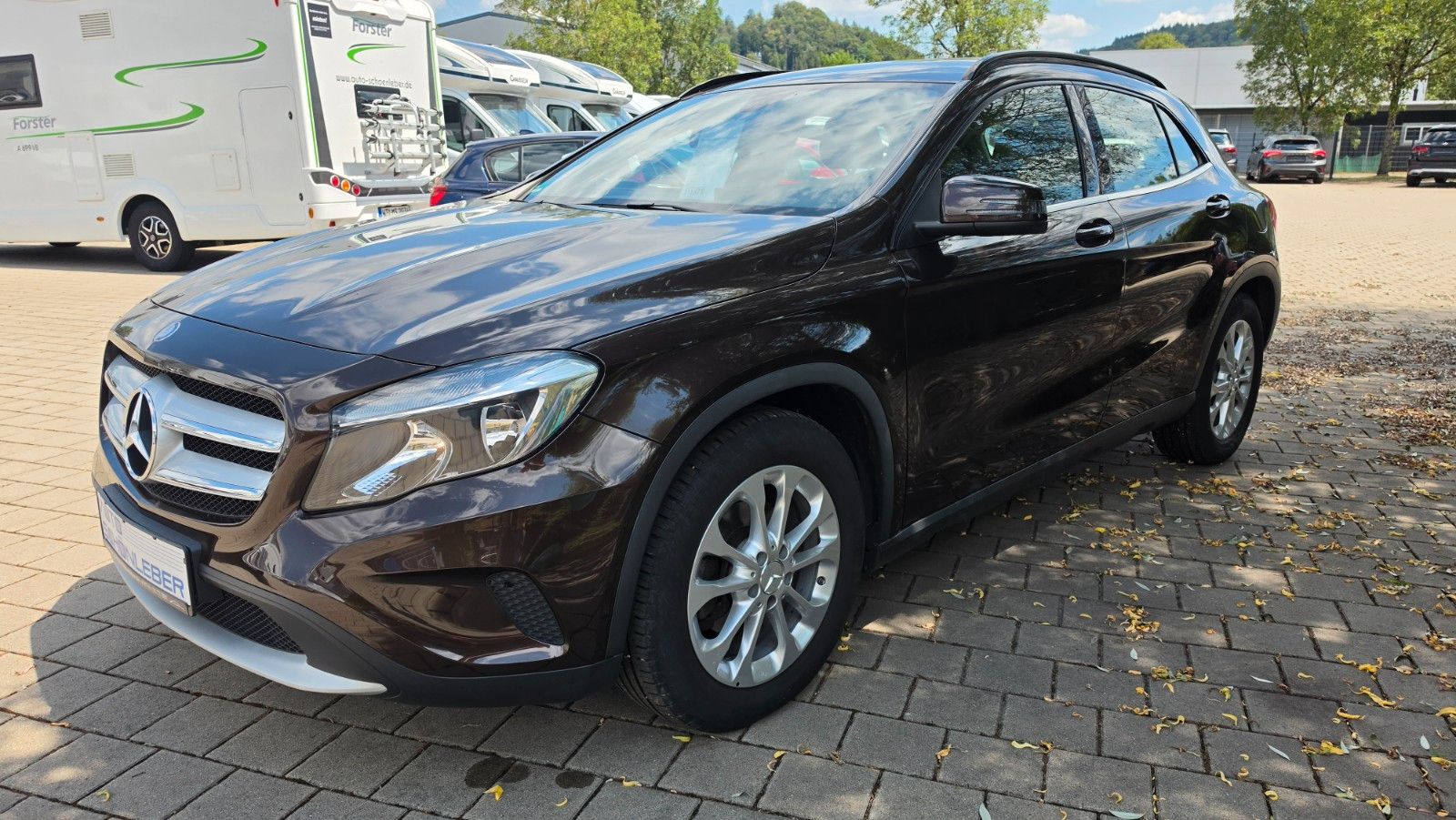 MERCEDES-BENZ GLA 200 Style*Navi*RFK*PDC*SHZ*Alu*aus 1.Hand*