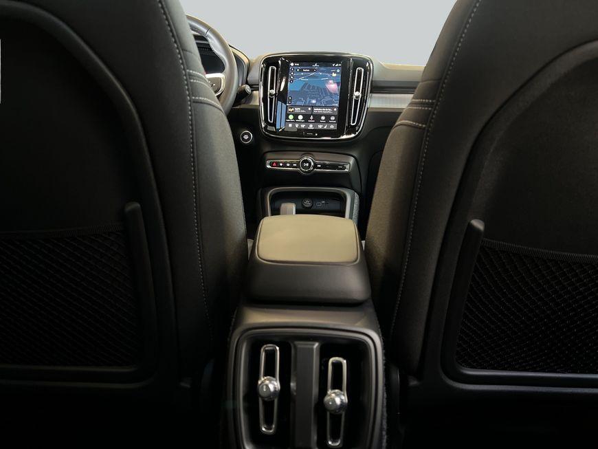 Volvo XC40 B3 Plus-Dark DKG Glasd Pixel-LED Pilot BLIS