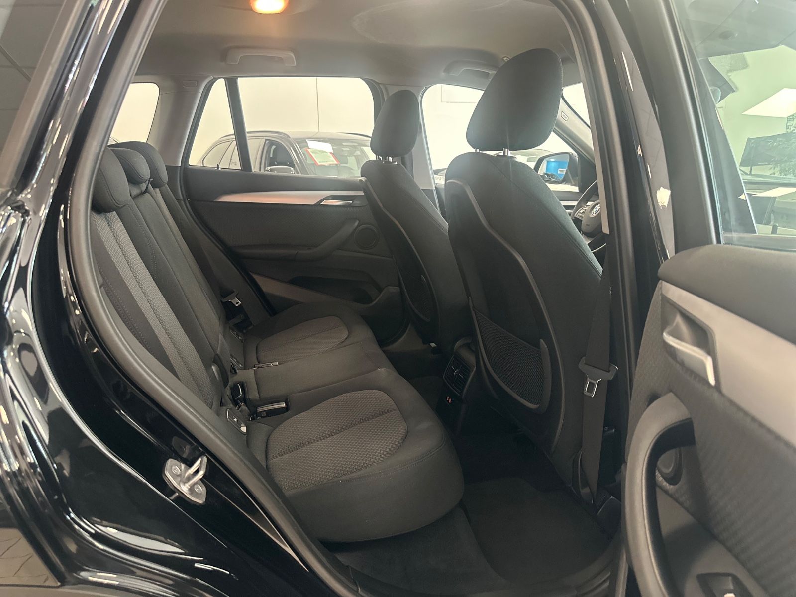 BMW X1 sDrive 18d Advantage Aut/Navi/SitzHz/Tempomat foto 22