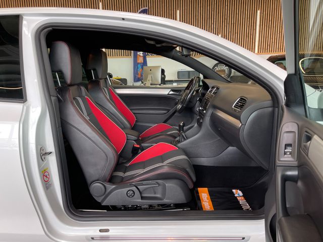 Volkswagen Golf VI GTI adidas *BI-XENON*KAMERA*TOUCH*PDC*