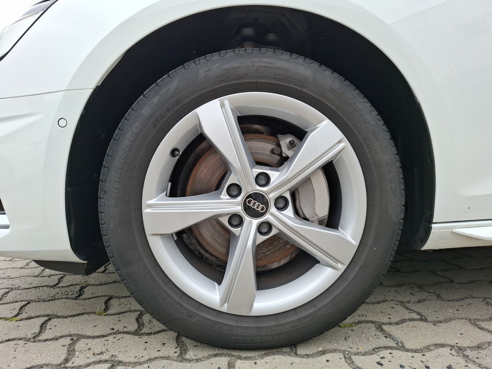Fahrzeugabbildung Audi A4 Avant 40 TDI advanced quattro S-tronic STH Ma