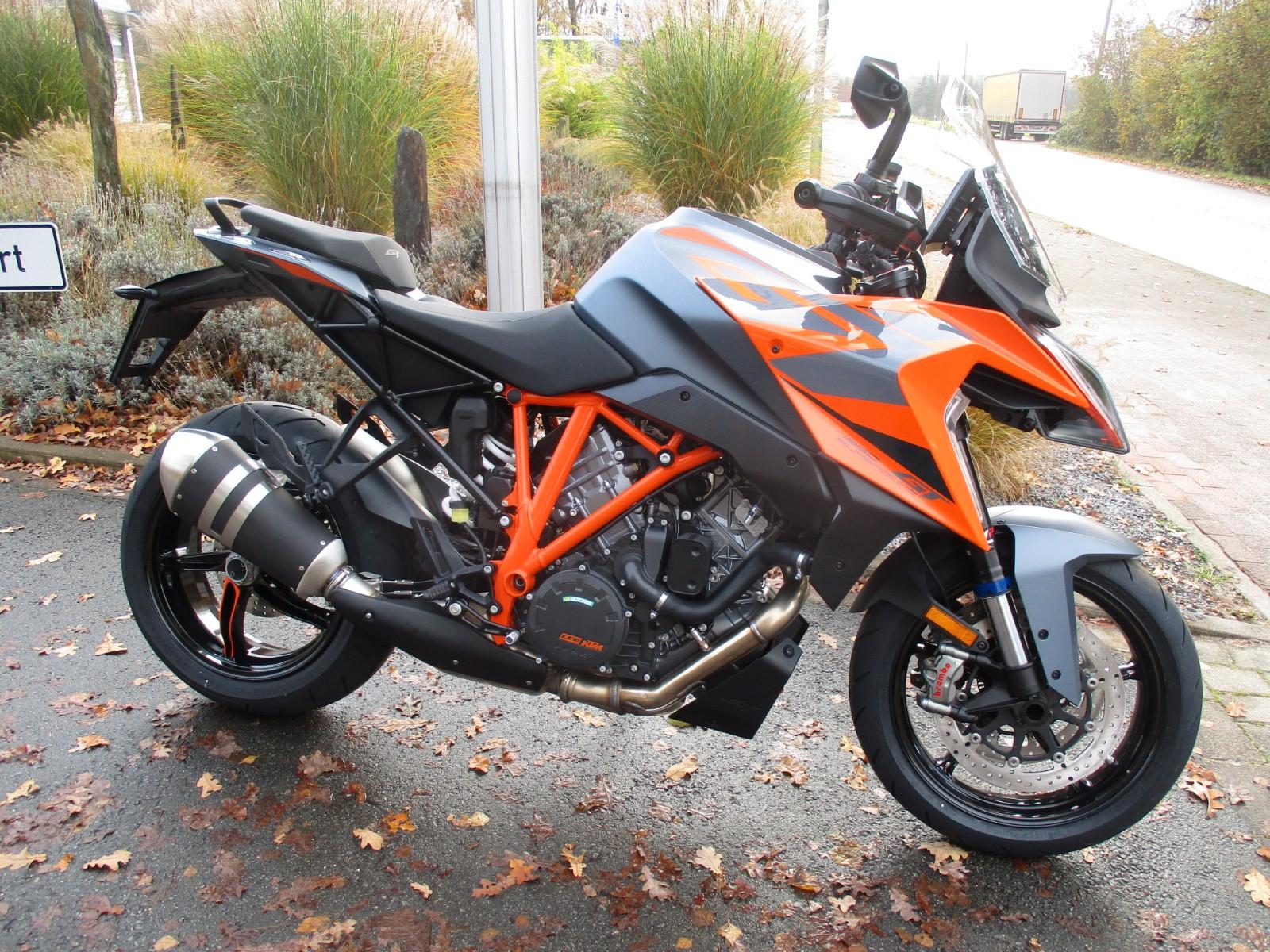 KTM 1290 SUPER DUKE GT*2024*1. Hand*175 PS