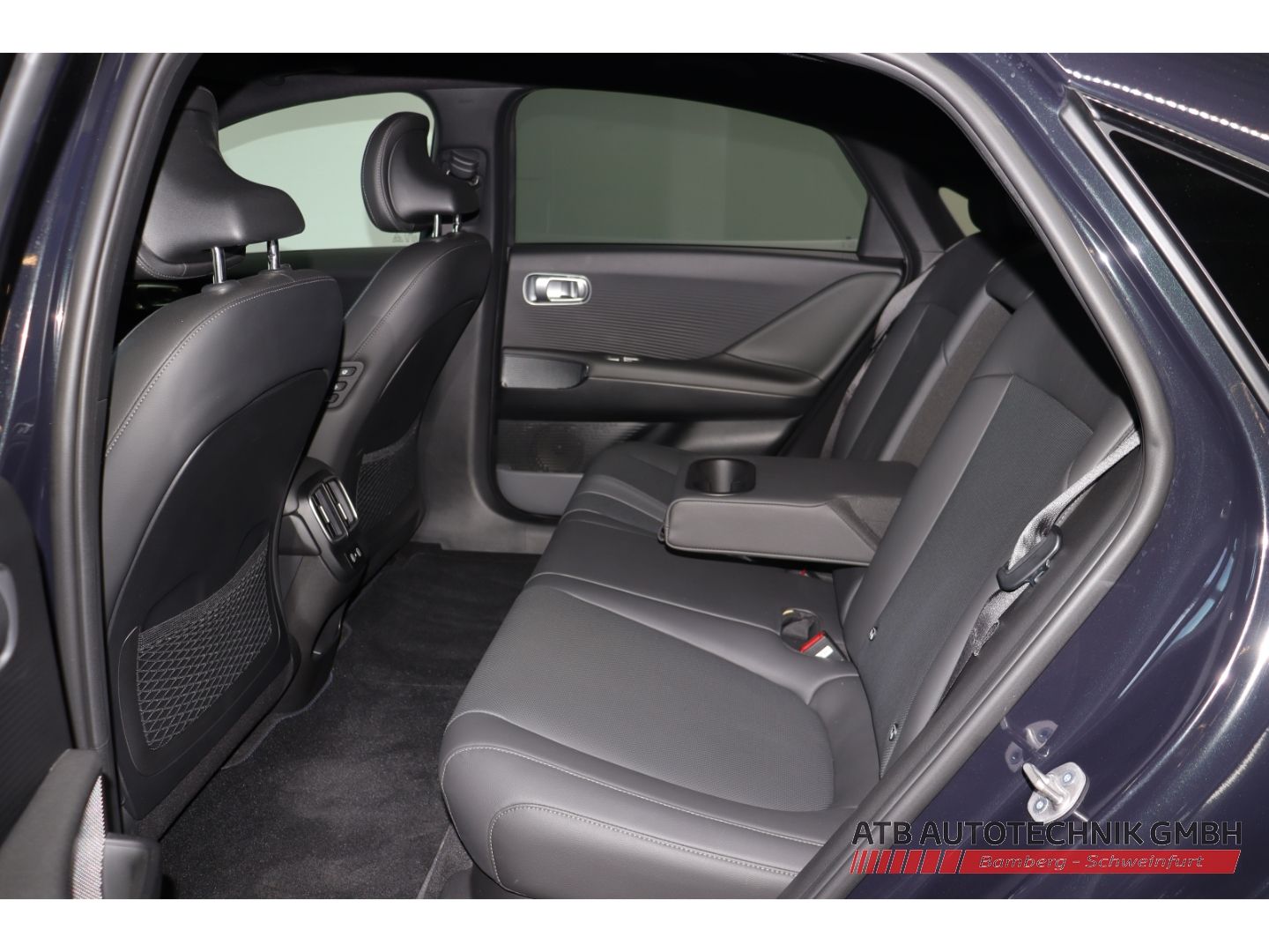 Fahrzeugabbildung Hyundai IONIQ 6 UNIQ 77,4 kWh 4WD 96,8% SOH HUD Navi