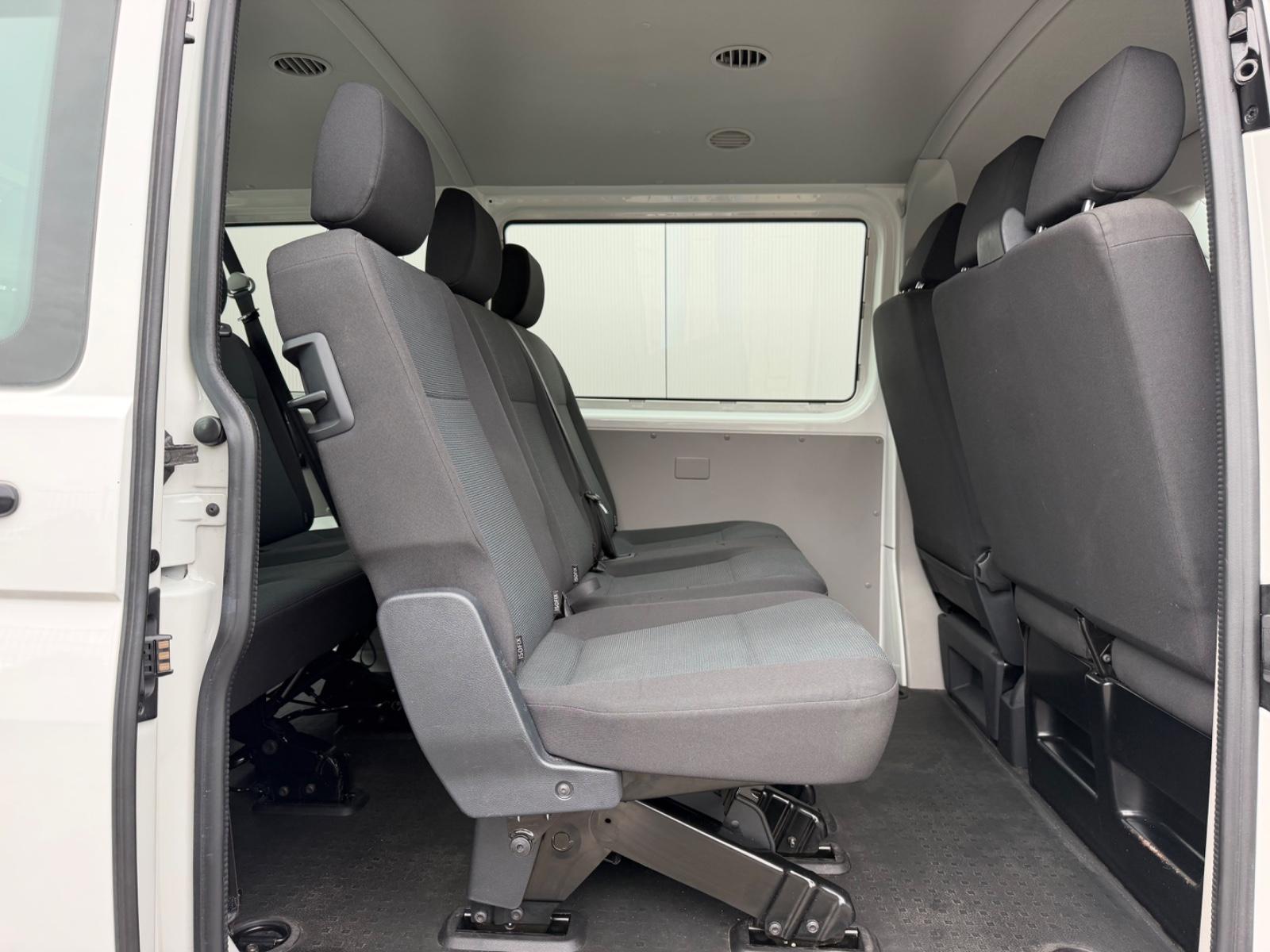 Volkswagen T6 2.0 TDI 9-SITZER Klima PDC AHK 1.Hand 69000km
