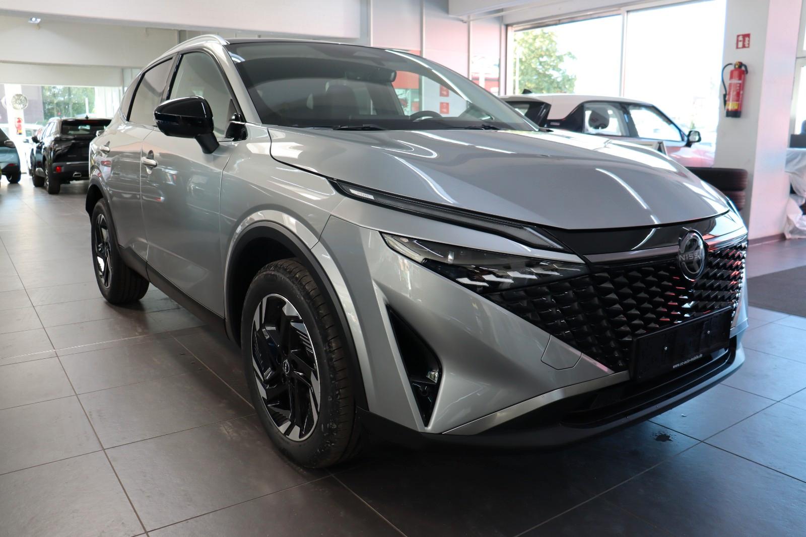 Nissan Qashqai 1.3 AT N-Connecta PANO,LED,TLeder SOFORT