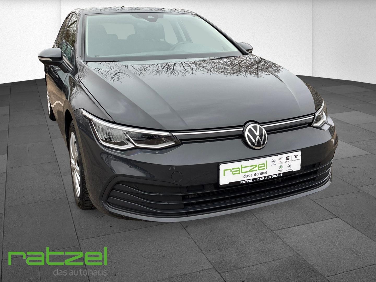 Volkswagen Golf VIII Life 2.0 TDI DSG ACC Navi LED Travel/L