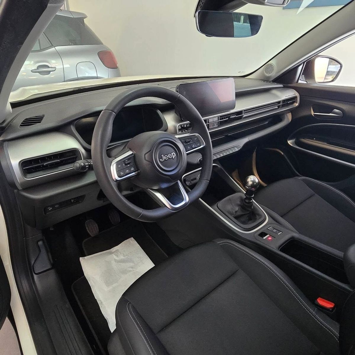Other 18.000 km - full optional - Jeep Avenger 1.2 Tur imagem 3