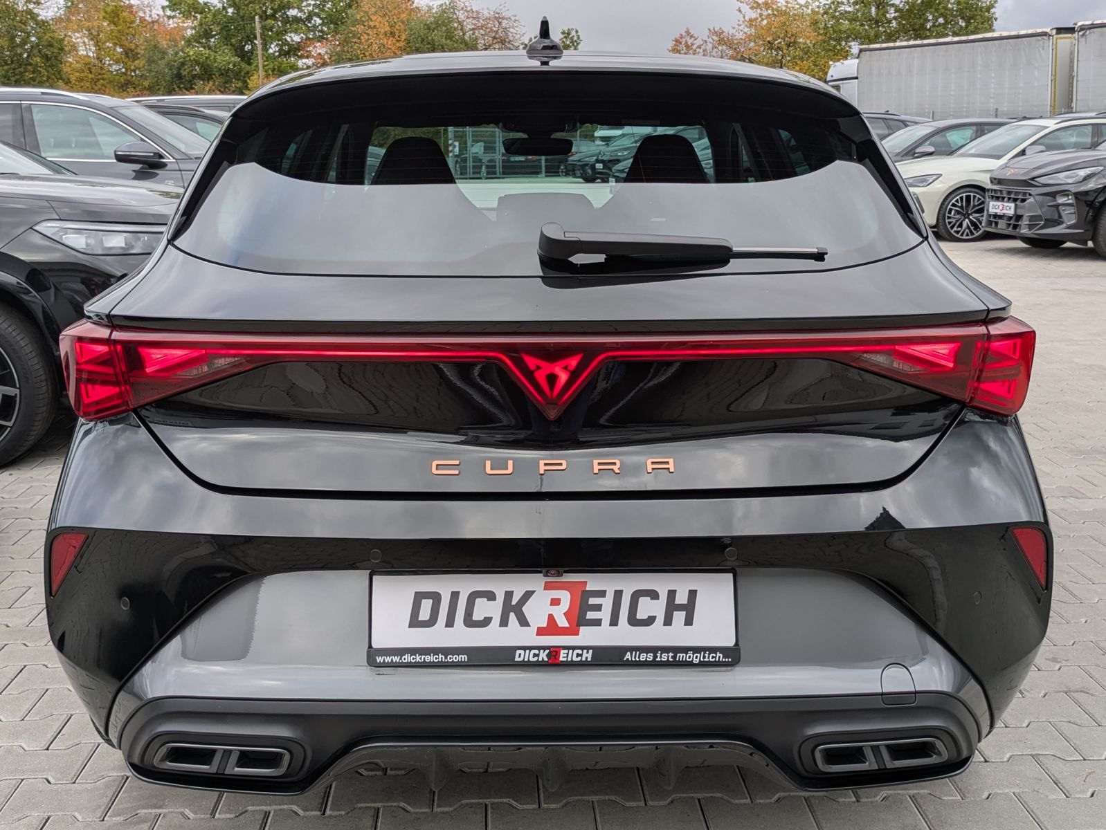 Fahrzeugabbildung CUPRA Leon 2.0 TDI MATRIX*Dinamica*Sennheiser*Int.DRIV