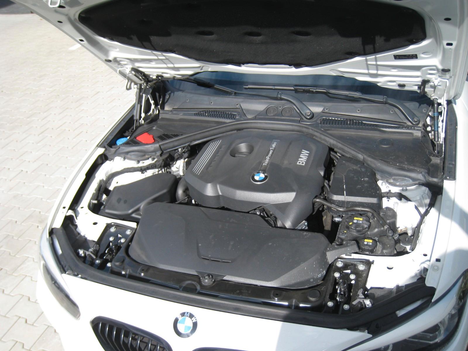 BMW 120i M Sport weiß