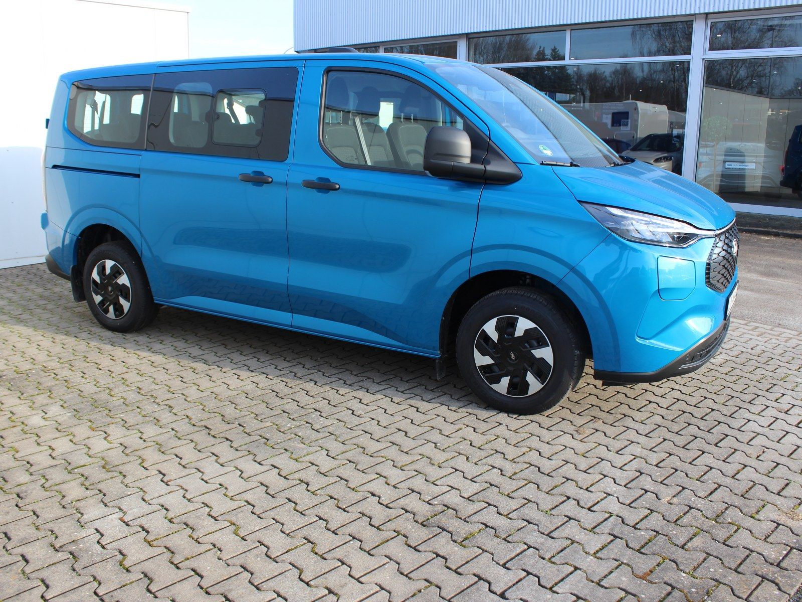 Fahrzeugabbildung Ford Transit Custom E 340 L1 RWD Trend