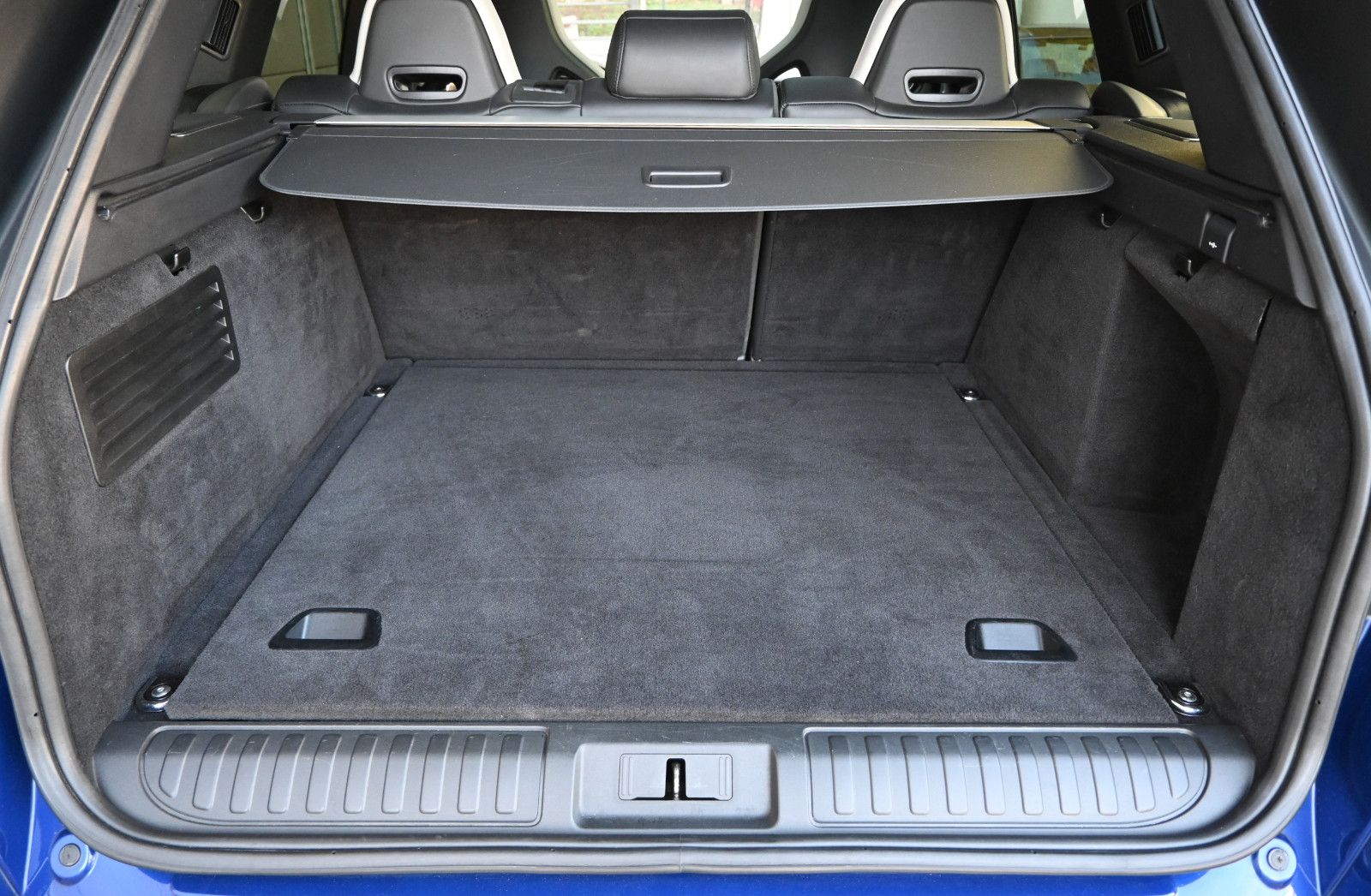 Fahrzeugabbildung Land Rover Range Rover Sport 5.0 V8 SC SVR °PANO°HEAD-UP°