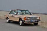 Mercedes-Benz 230E W123 komplett restauriert 
