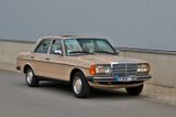 Mercedes-Benz 230E W123 komplett restauriert 