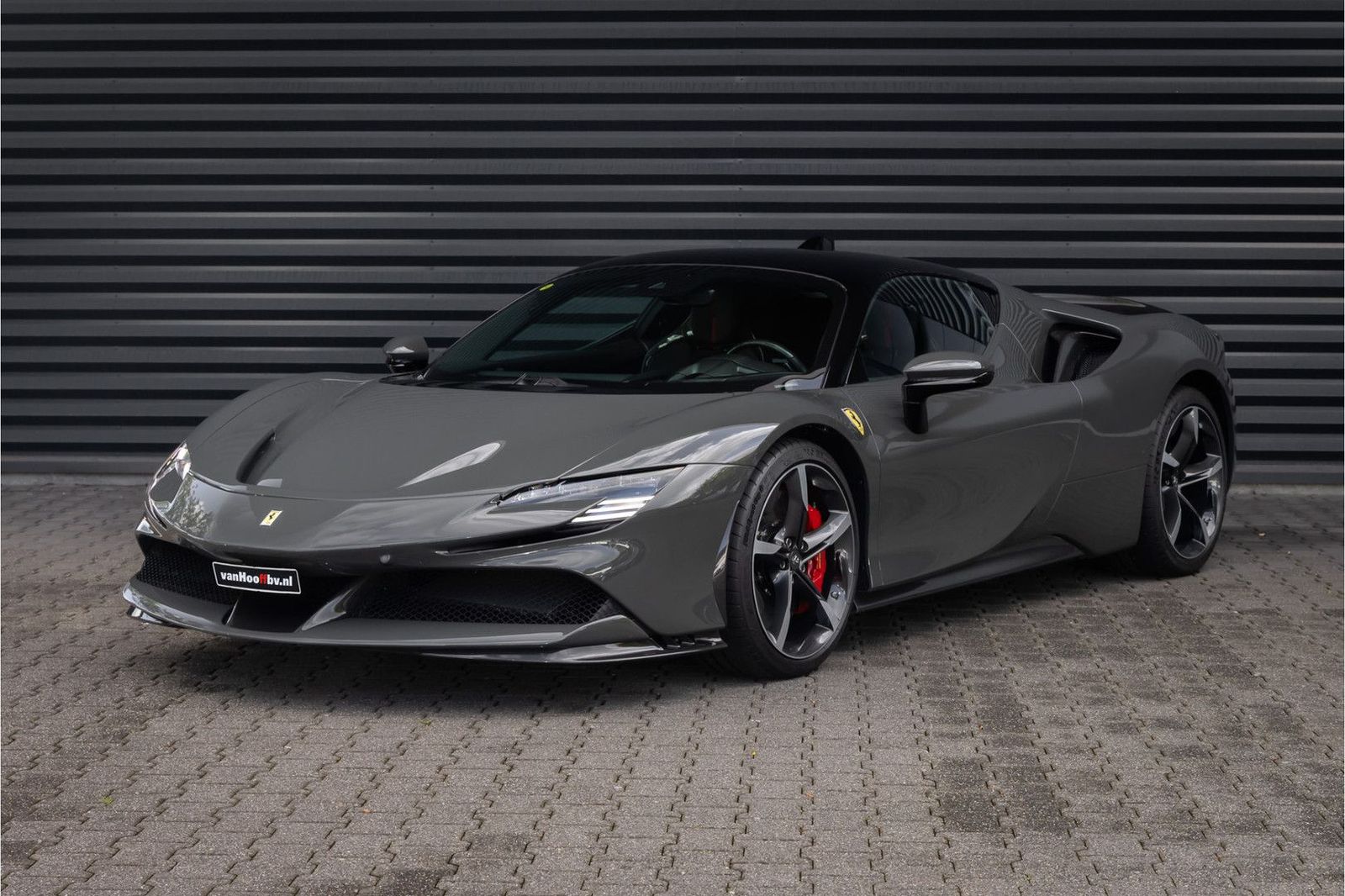 Ferrari SF90 Stradale 4.0 V8 Ext Fiorano Package - 1000