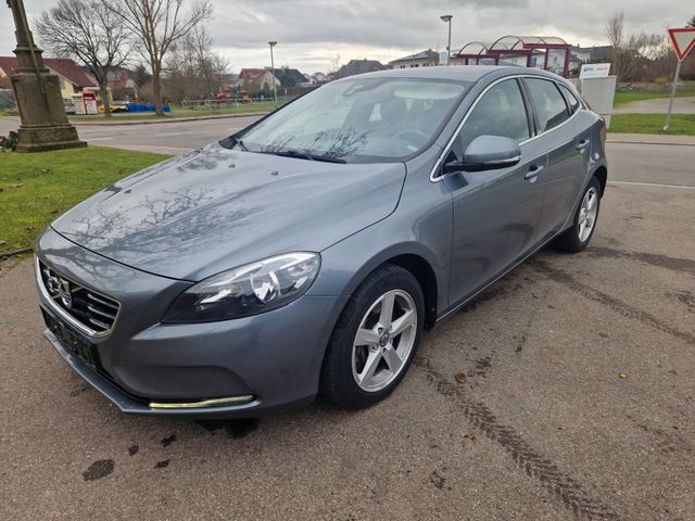 Volvo V40 2.0 D4 Momentum*Navi*PDC*Shzg*TÜV/AU NEU*