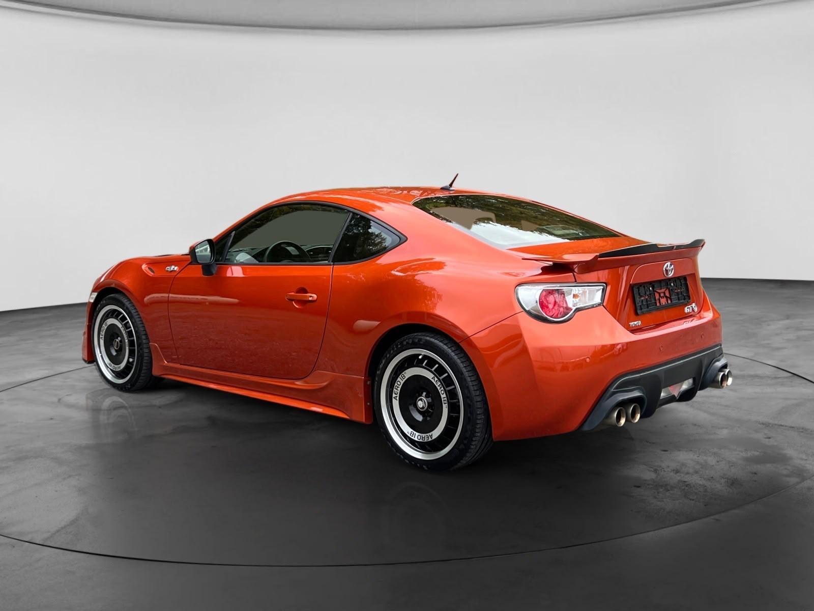 Toyota GT86 2.0 Boxer 200 ch – Boîte manuelle – Alcantara – Xénon – GPS – 167 000 km