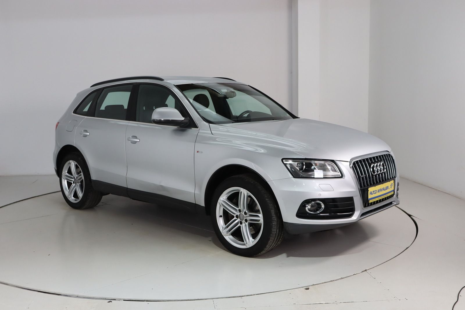 Fahrzeugabbildung Audi Q5 3.0 TDI quattro S- line * Bi- Xe