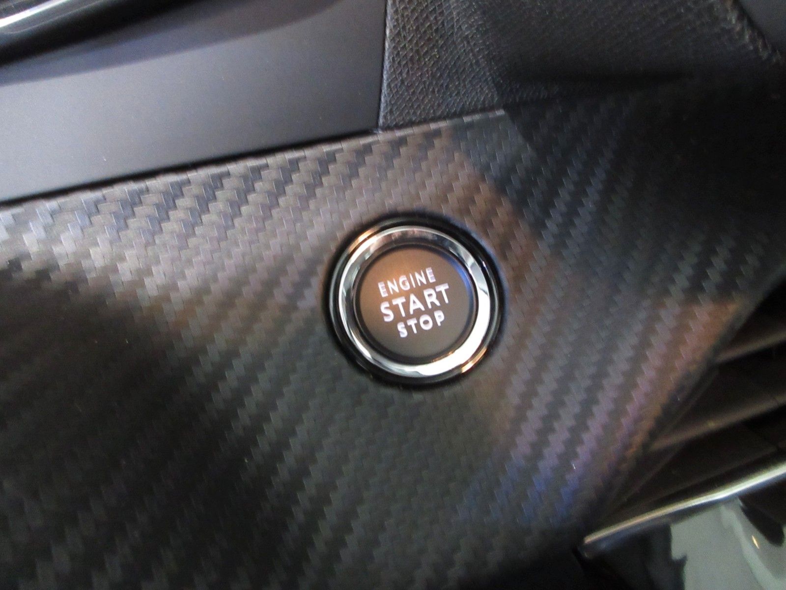 Fahrzeugabbildung Peugeot e-208 Active LED/PDC/TEMPOMAT