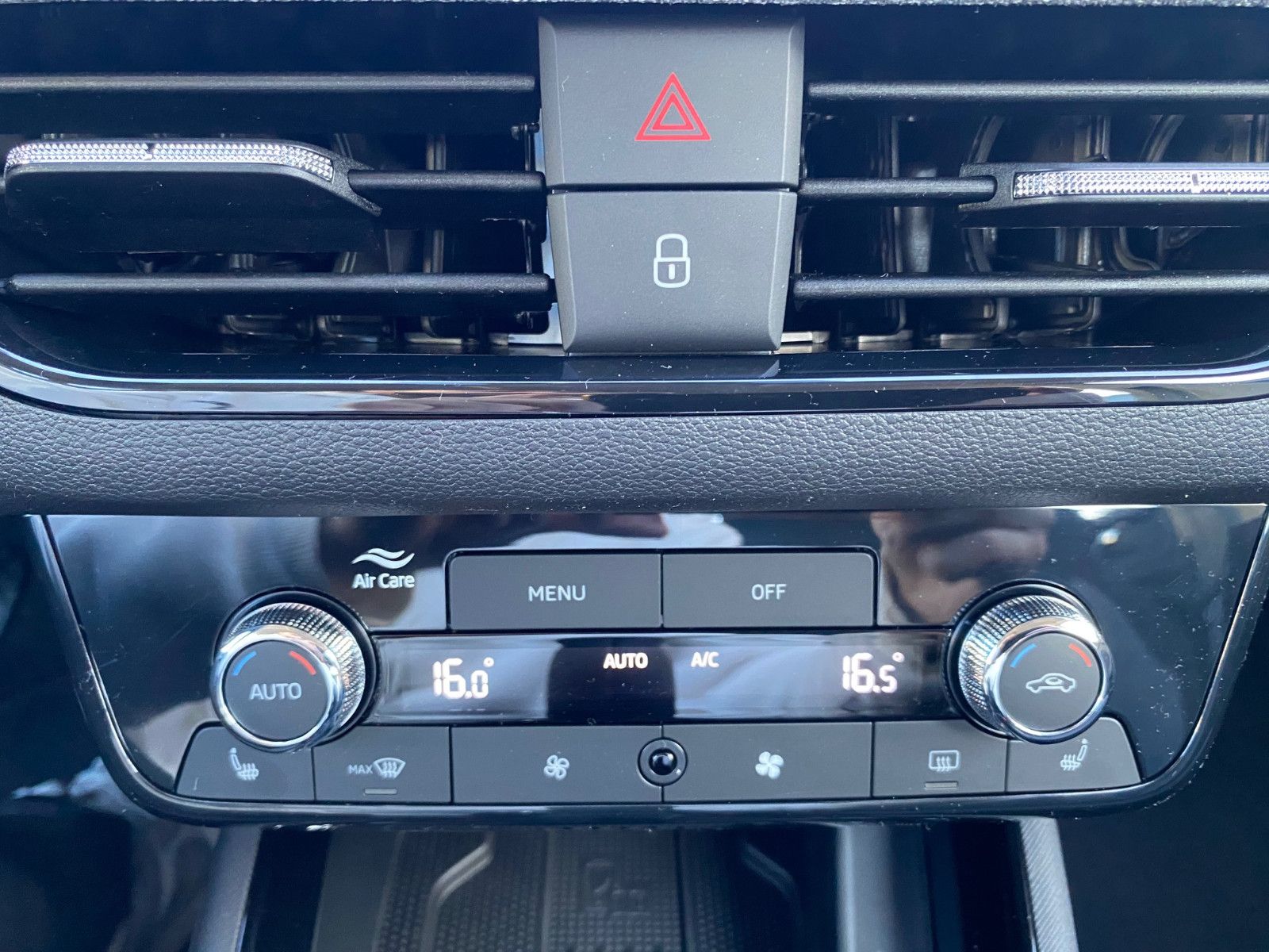 Fahrzeugabbildung SKODA Kamiq 1.0 TSI Drive *LED*FSH*KAMERA*SMARTLINK*