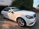 Mercedes-Benz Mercedes 220CDI Coupé W204 - Mercedes-Benz C 220: W204 Cdi