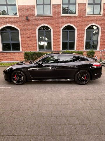 Porsche Panamera Platinum Edition 333PS