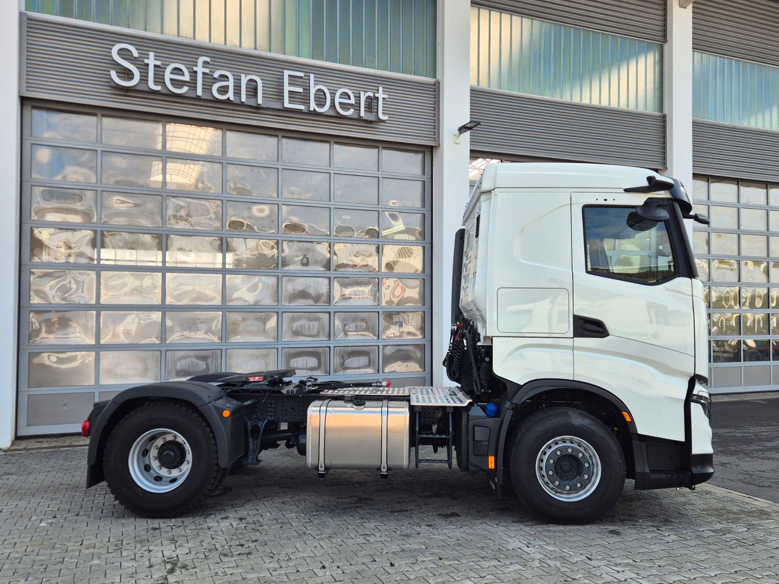 Fahrzeugabbildung Iveco X-Way AS440X50T/P ON+ Hydraulik Intarder Cam