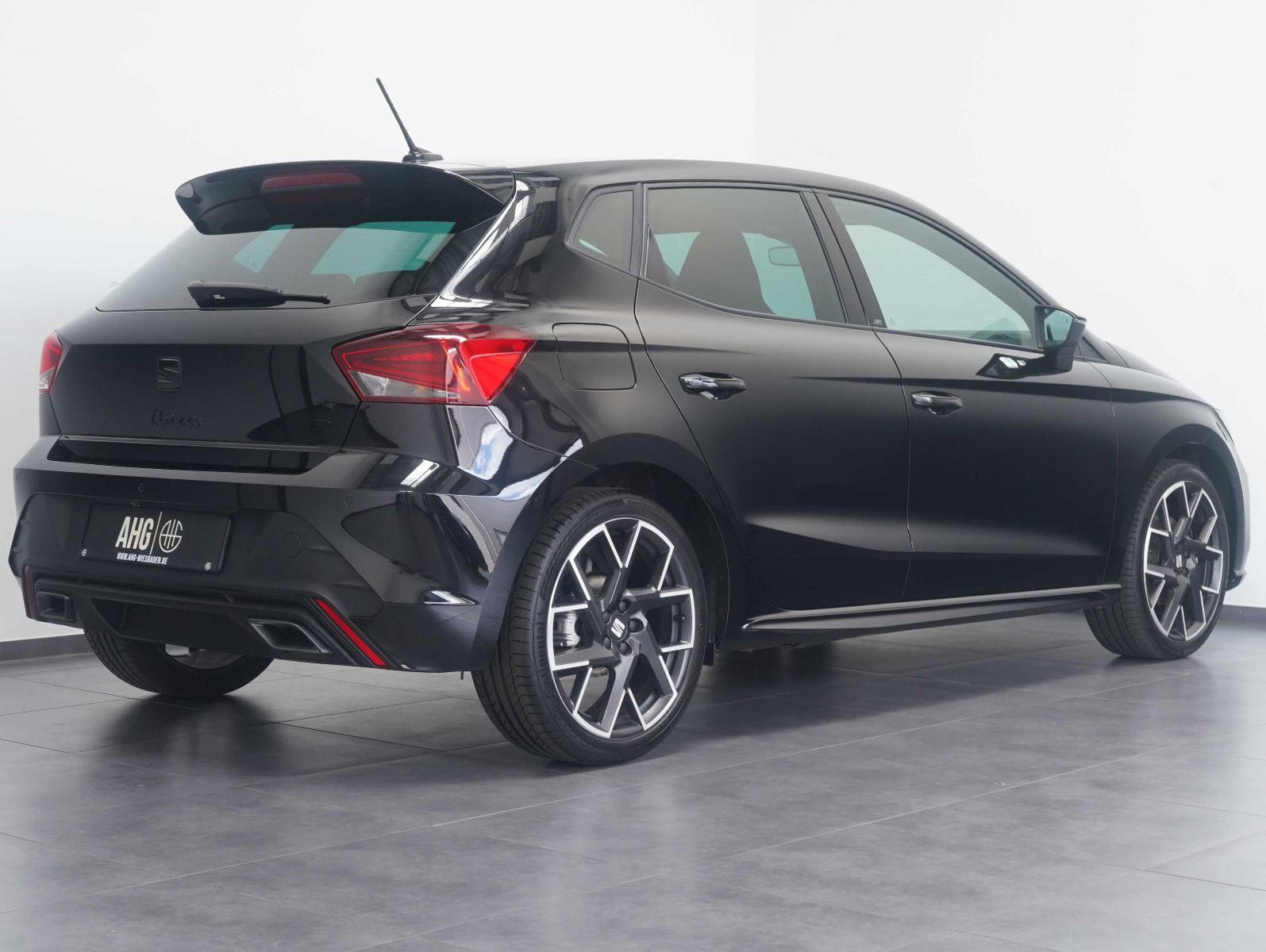 Fahrzeugabbildung SEAT Ibiza 1.5 TSI 110 kW FR Black Edition