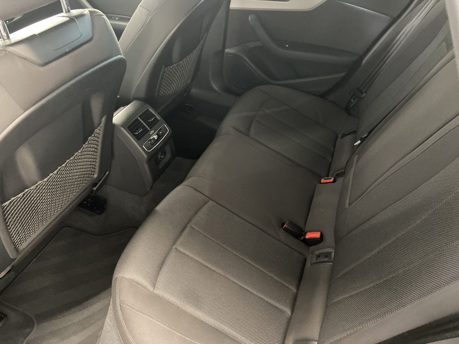 Audi A4 - Bild 8