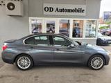 BMW 320i Lim. Luxury Line Aut."Navi/LED/GSD) - BMW 320 Gebrauchtwagen in Stuttgart