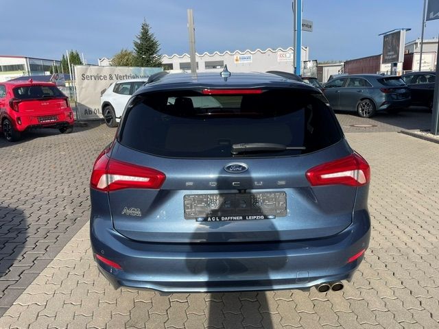 Fahrzeugabbildung Ford Focus ST-Line totWinkAss Kamera LED SpurhalteAss