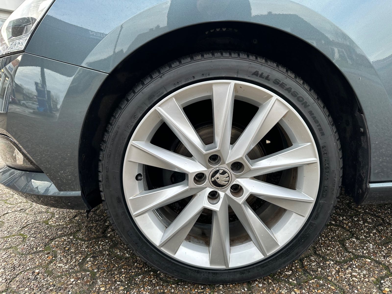 Fahrzeugabbildung SKODA Fabia Combi 1.0 TSI Style SHZG/EPH/Carplay