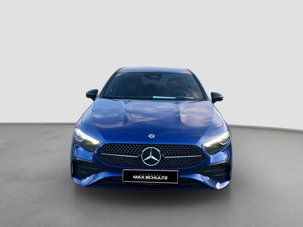 Fahrzeugabbildung Mercedes-Benz A 200 d Kompaktlimousine AMG Line*Night Paket